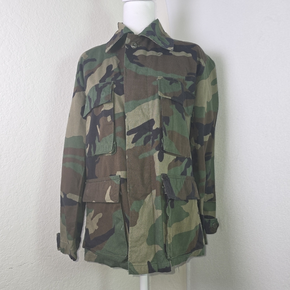 Vintage U.S. Military Woodland Camo BDU Jacket Small X-Short
